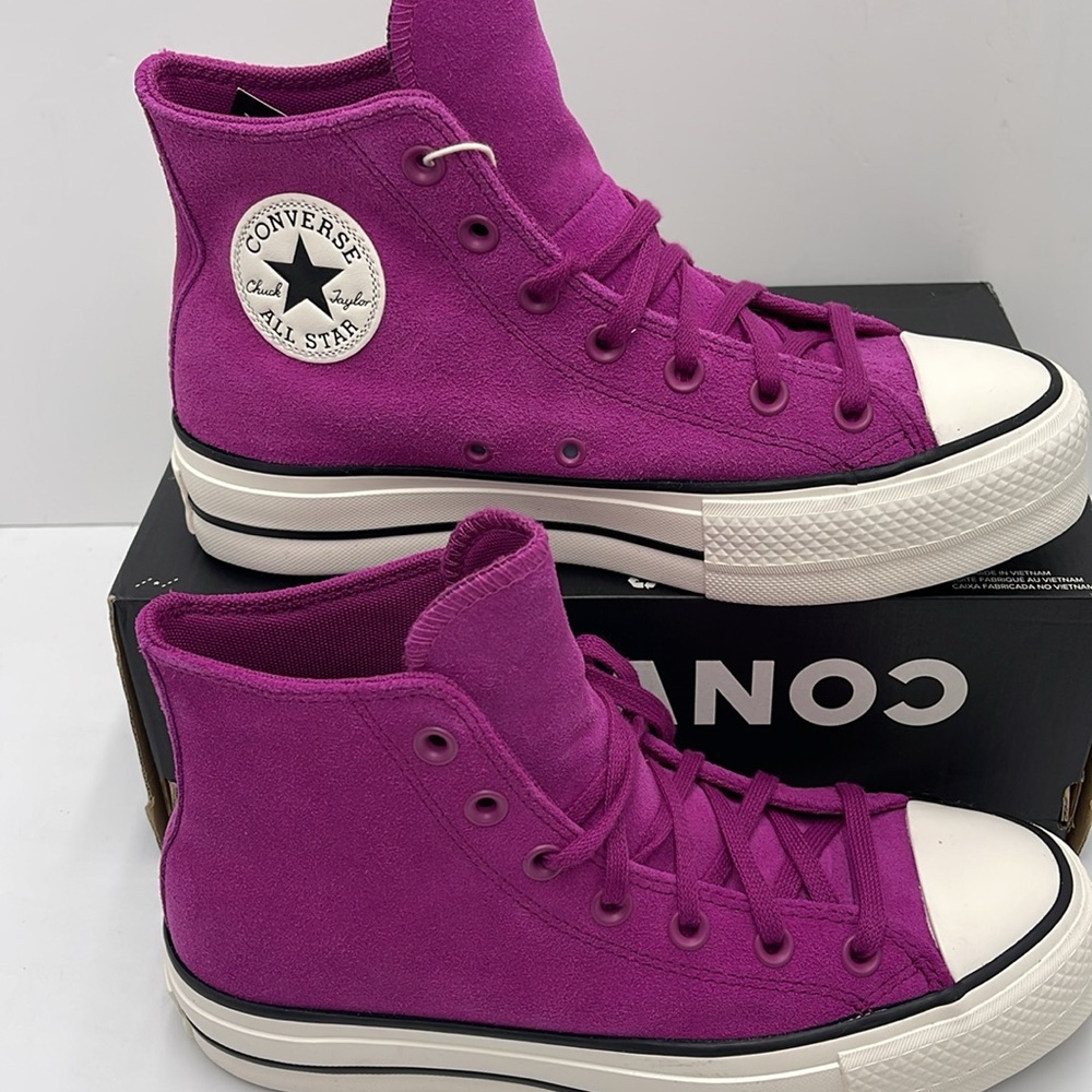 Converse WMNS CTAS LIFT HI
QUANTUM VIOLET/EGRET/BLACK A11143C Platforms Sneakers - Picture 4 of 16
